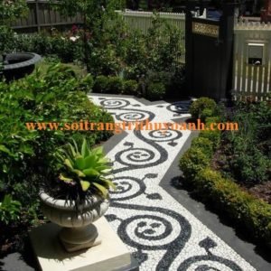 Nghệ thuật tạo hình cho lối đi sân vườn bằng sỏi đen và sỏi trắng bóng