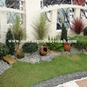 Cảnh quan biệt thự trang trí bằng sỏi đen tự nhiên