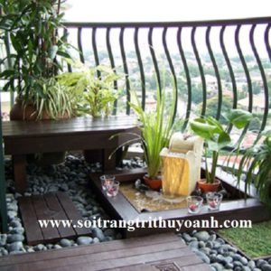 Đẹp hơn với tiểu cảnh ban công trang trí bằng sỏi đen tự nhiên